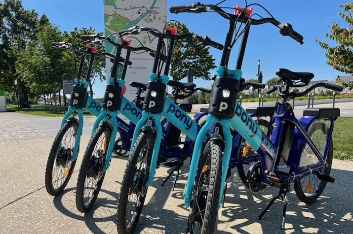 Velo free online floating paris